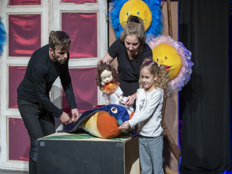 Miejskie Centrum Kultury w Skoczowie - Teatralne popołudnie dla dzieci i rodziców: Calineczka/ 16.12.2025 r., Teatr Elektryczny