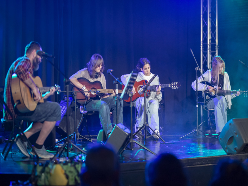 Miejskie Centrum Kultury w Skoczowie - Pokaz gry na gitarze /11.06.2026 r., sala widowiskowa 